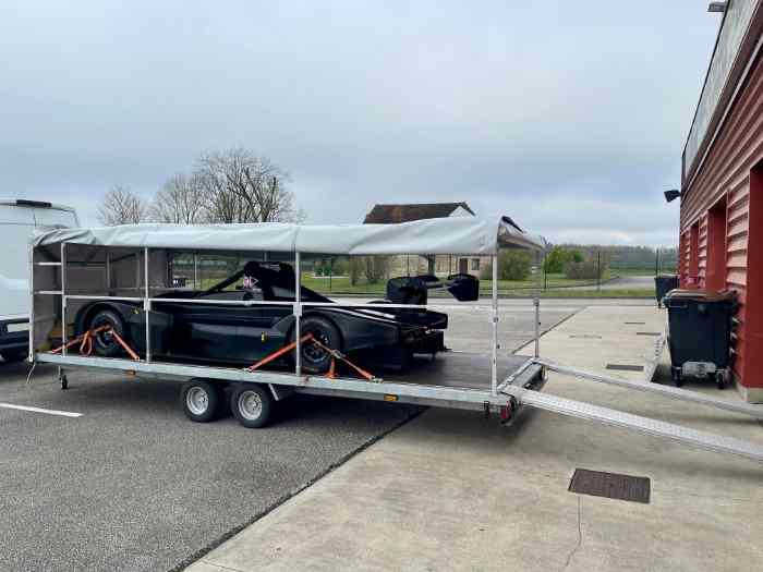 Remorque porte voiture fermée DELBERG 0