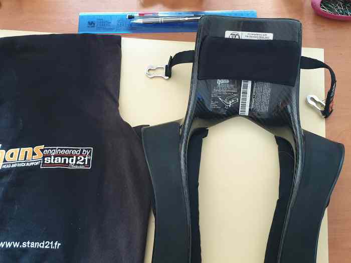 HANS STAND 21 CARBONE HIGHT TECH