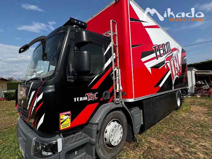 Camion atelier et couchage – photo 2 sur 4