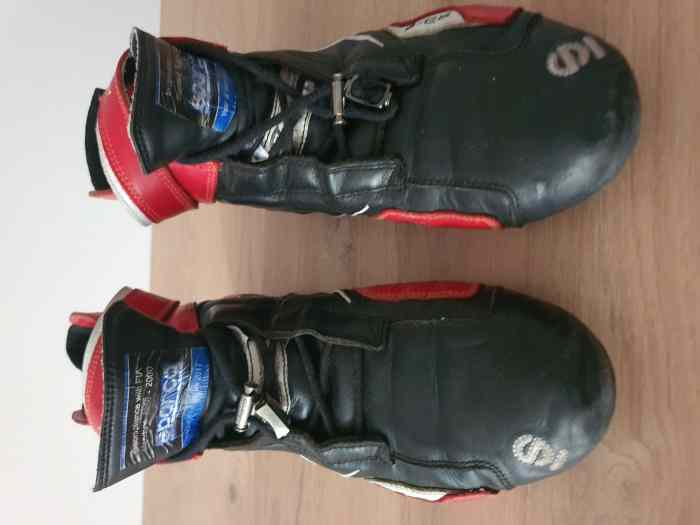 Bottines Sparco noire et rouge 3