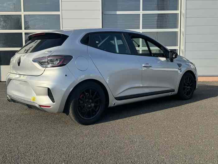 Clio Rally5 700 Km de Chrono FULL OPTIONS 1
