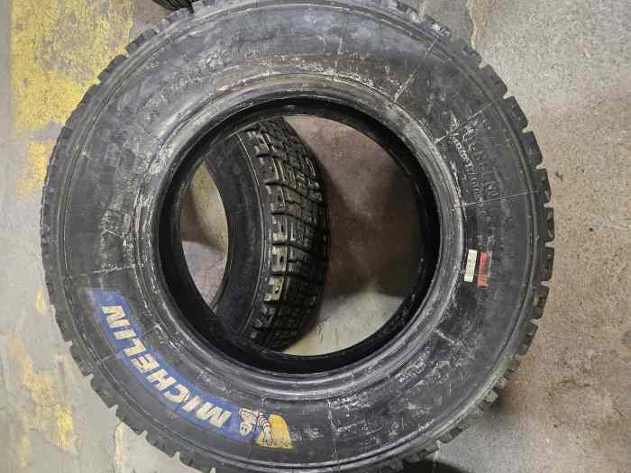 Pneus Michelin XL92 17/65/15 2