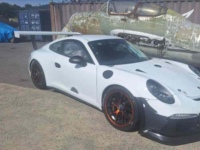 Porsche 991 GT3 CUP disponible – Voiture complète ou pièces spécifiques 0