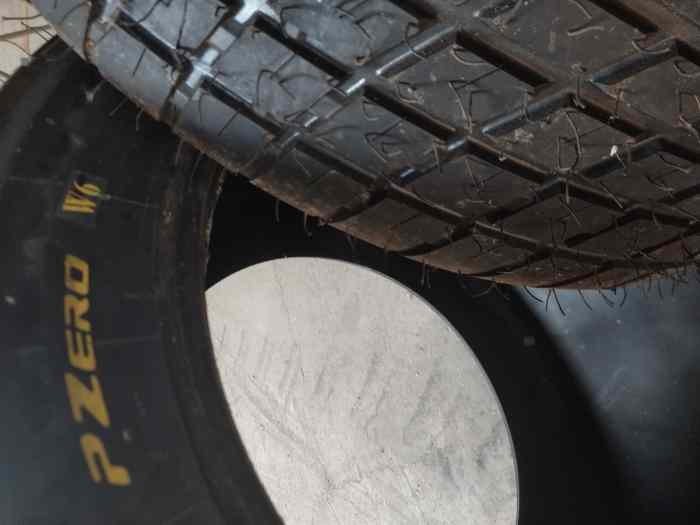 2 pneus gt pluie Pirelli p zéro w6 neuf 325/705 18 0