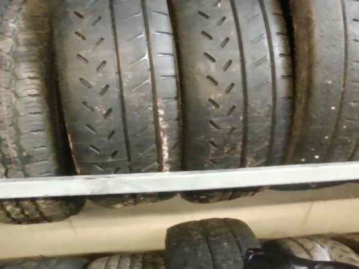 PNEUN MICHELIN 15