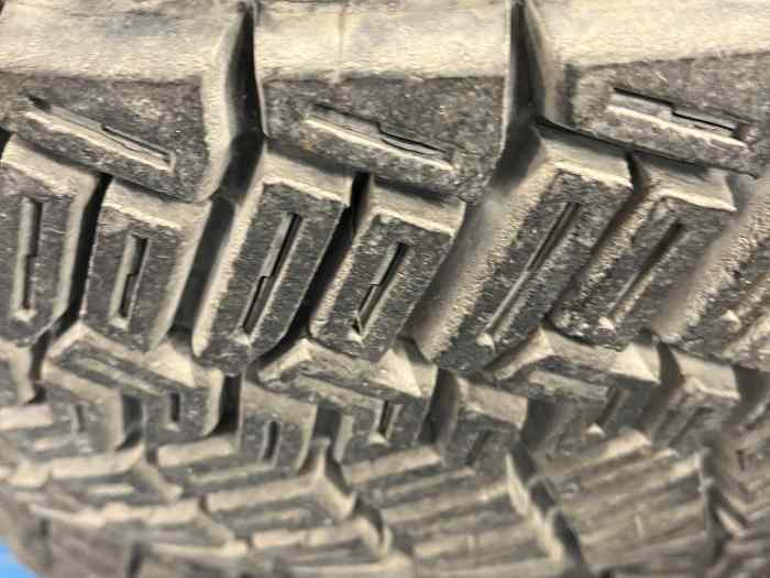 Lot pneus pirelli scorpion terre 1