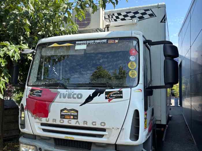 Camion aménagé camping car assistance 0