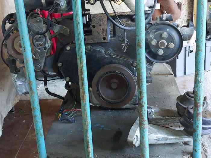 MOTEUR + BOITE FORD DOHC 2 LITRES INJECTION 1