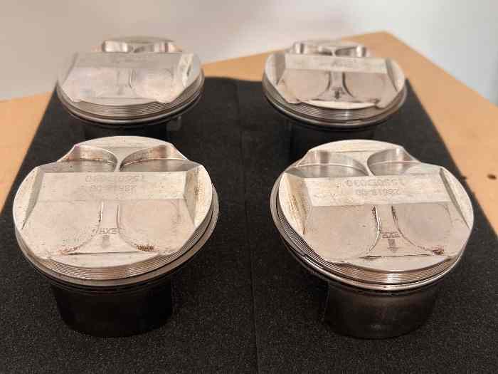 Pistons forgés Clio 3rs Wossner