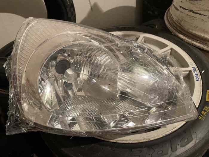 PHARE AVD NEUF CLIO SUPER 1600 S 1600 1