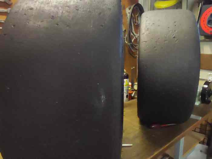 vend 4 pneus slicks michelin S5C+ 27/65/18 0
