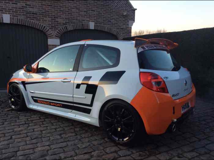 Clio CUP X85 - presque neuf a vendre 0