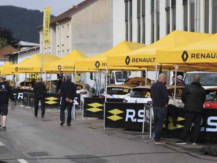 Recherche tonnelle pour Clio Trophy