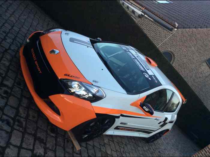 Clio CUP X85 - presque neuf a vendre 1