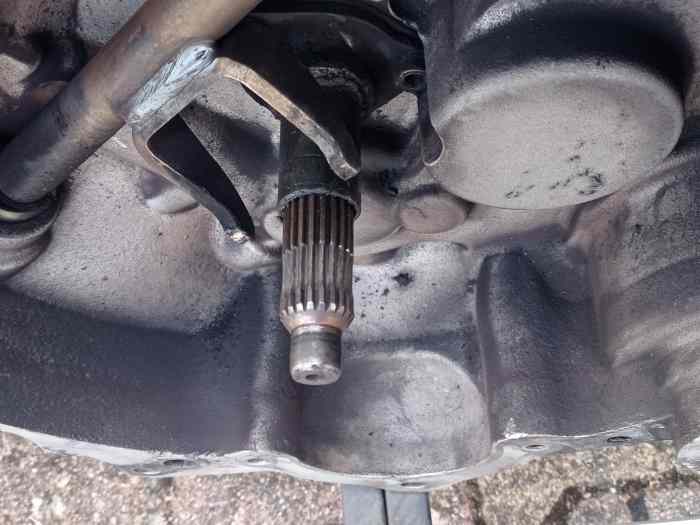 Vends boîte de vitesse C2R2 1