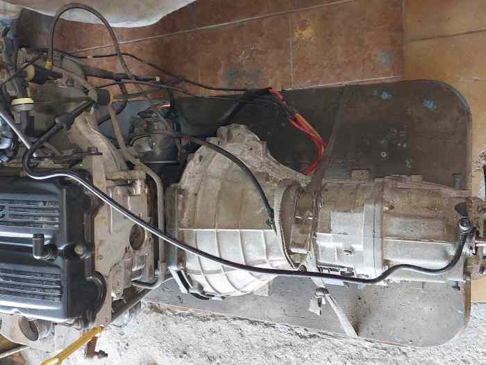 MOTEUR + BOITE FORD DOHC 2 LITRES INJECTION 2