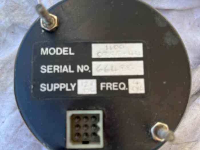 Tableau de bord Peugeot 106 f2000 2
