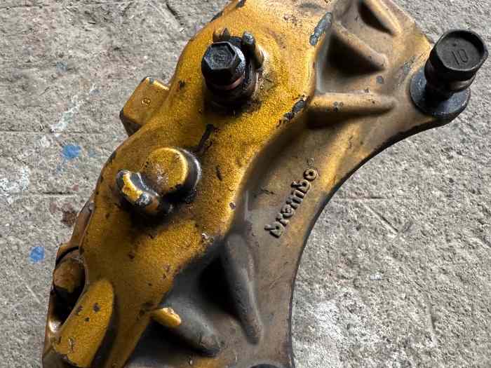Étrier avant brembo sti 5