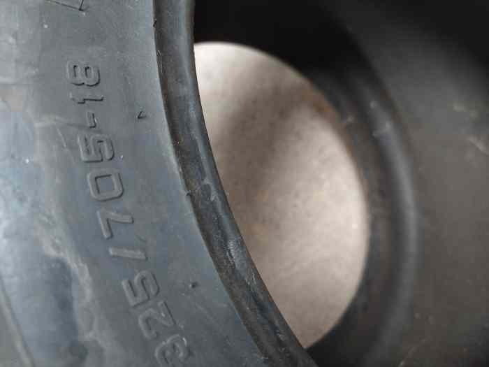2 pneus gt pluie Pirelli p zéro w6 neuf 325/705 18 2