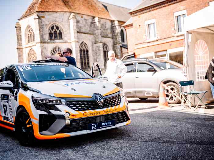location clio rally 5
