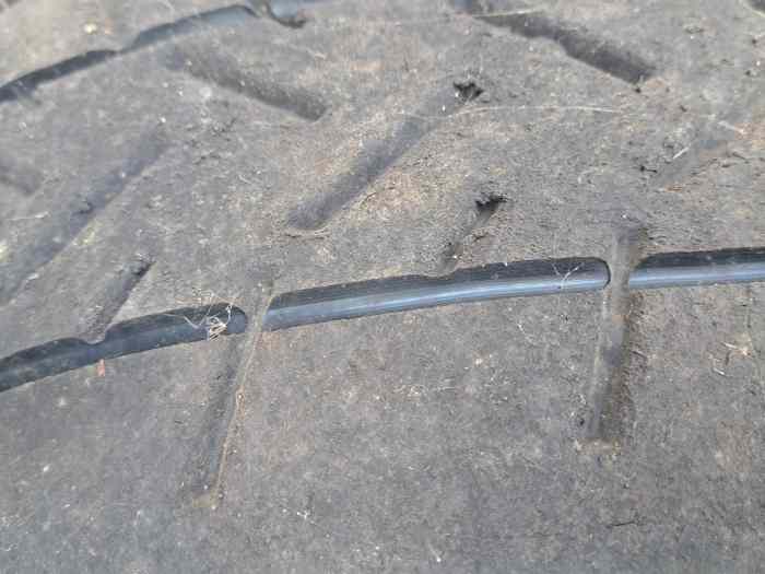 Pneu Pirelli 16 pouce 1