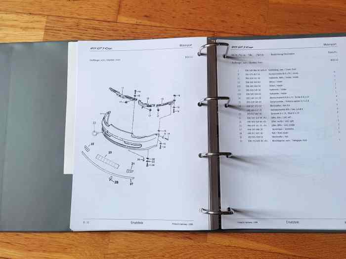 CLASSEUR PORSCHE MOTORSPORT DE PIECES DETACHEES PORSCHE 911 GT3 CUP 1999 3