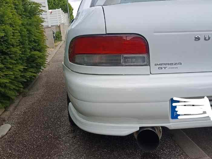 SUBARU IMPREZA GT 2000 - RHD 2