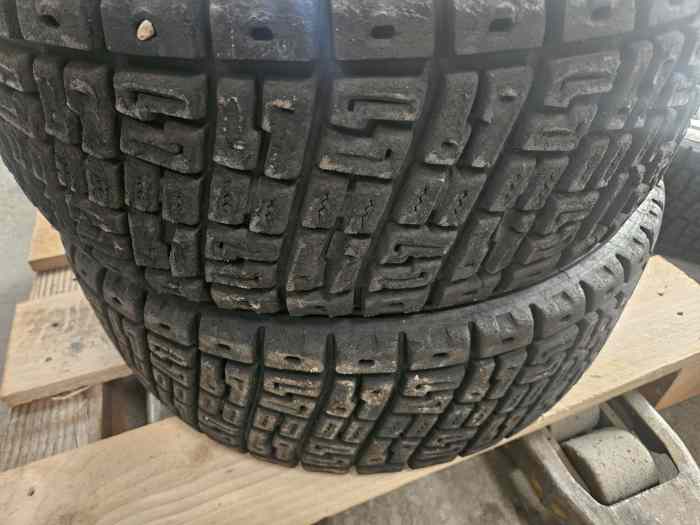 Pneus Michelin XL92 17/65/15 3