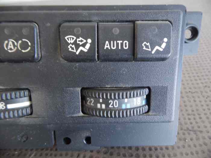 COMMANDE CLIMATISATION 64111392171 BMW E31 3