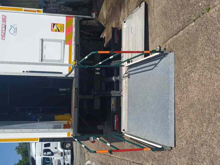 Porteur Renault podium atelier/transport vasp 3