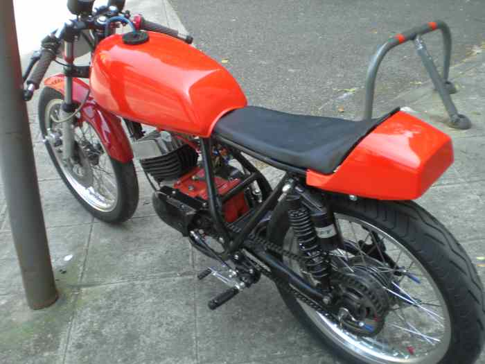 125 KAWASAKI 1976 competition 1