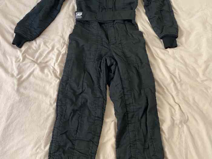 Full équipement rallye (casque, combinaison, vêtements, sous-vêtements, Hans) 2