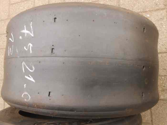 Avon 7.5/21.0-13 3