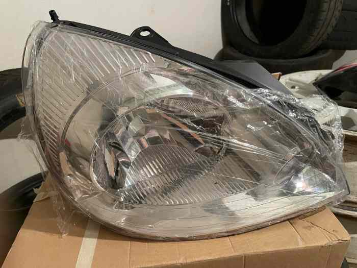 PHARE AVD NEUF CLIO SUPER 1600 S 1600 0