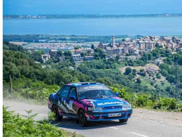 vend subaru legacy+1 caisse arceauté
