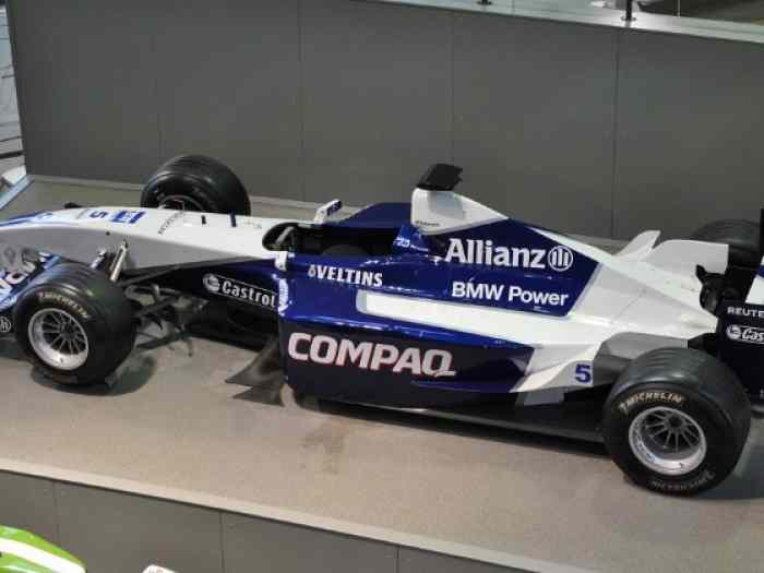authentique roue de formule 1 williams f1 FW23 4