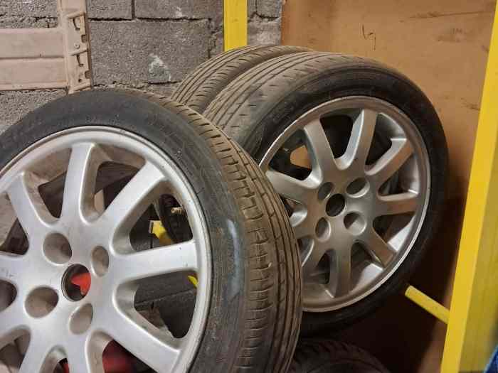 roue Peugeot en 16
