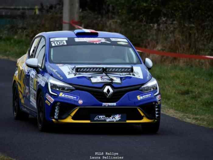 Magnifique Clio Rallye 5 / 2280 kms 0