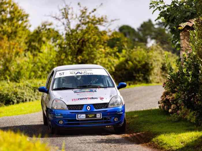 SKPB LOCATION loue Renault CLIO N2S