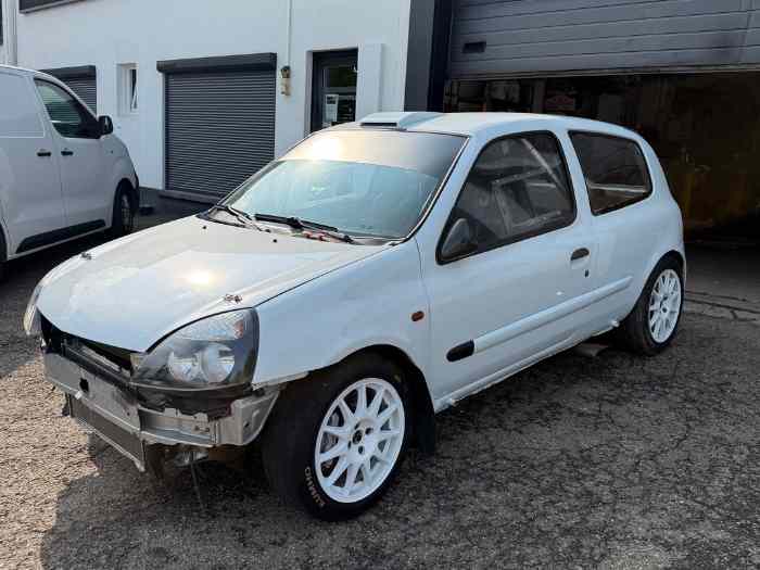 Clio F2014 0