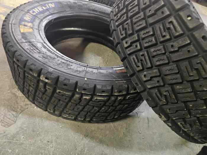 Pneus Michelin XL92 17/65/15 3