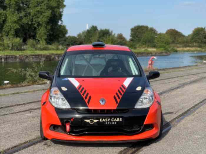 RENAULT CLIO 3 CUP X85 2
