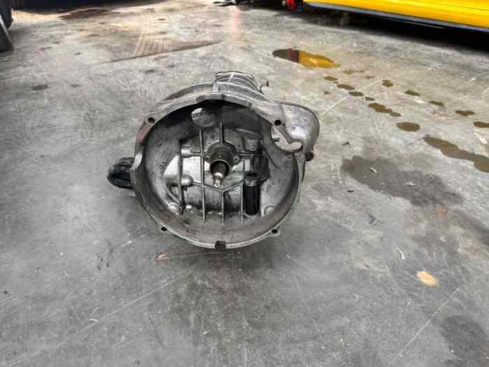 Boîte 915 pour Porsche® 3.2 – Révisée + refroidisseur huile 2