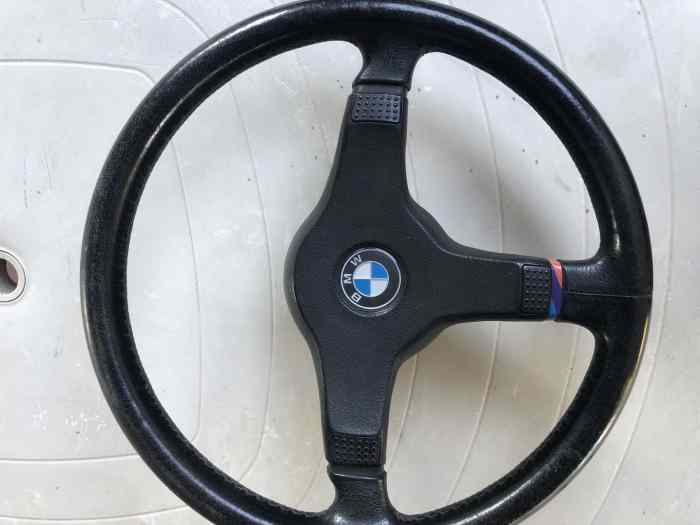 VOLANT M TECH BMW E30 0