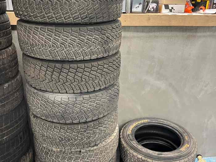 Lot pneus pirelli scorpion terre 0