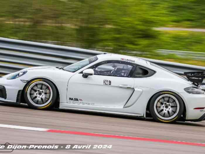 porsche 718 cayman gt4 clubsport 3