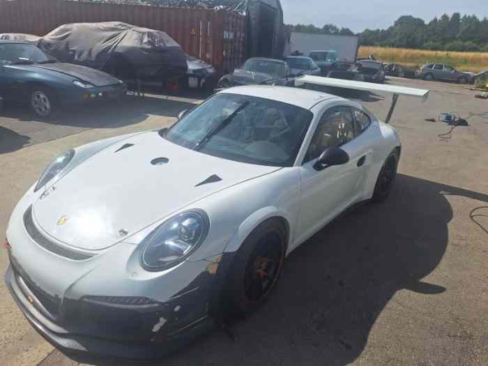 Porsche 991 GT3 CUP disponible – Voiture complète ou pièces spécifiques 1
