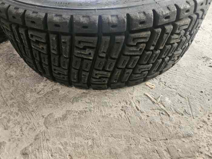 Pneus Michelin XL92 17/65/15 2
