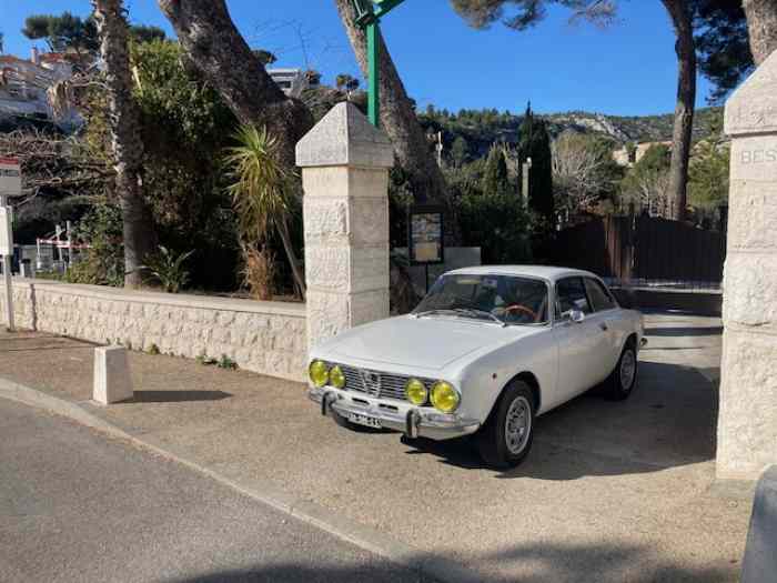 Alfa Giula Gt Veloce 2.0 1