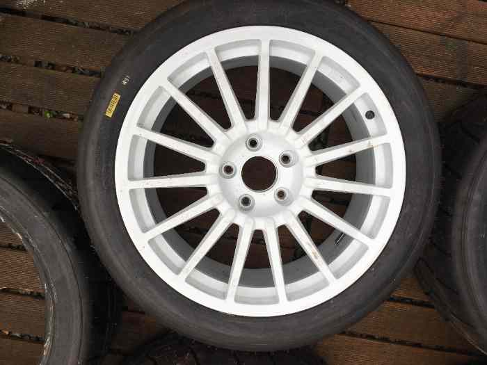 Pneus Hankook 18 pouces 5